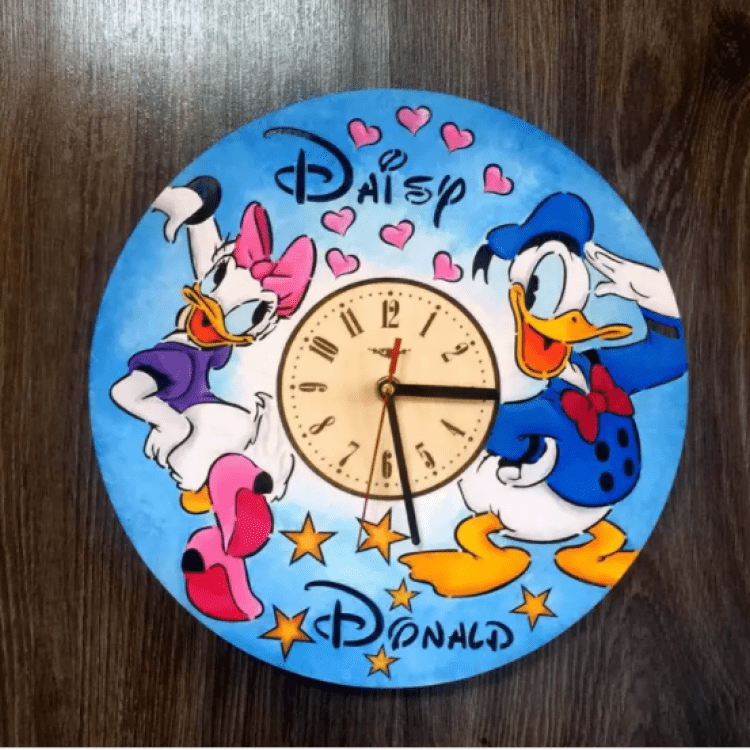 Дитячий кольоровий настінний годинник з дерева «Дональд Дак і Дейзі Дак» - image-0